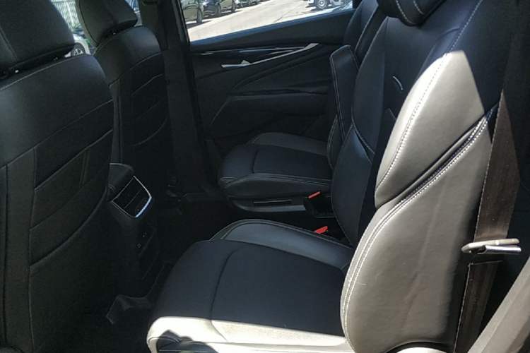Used SAIC MAXUS G50 2020 1.5T Automatic Elite Edition Left Rear Seat