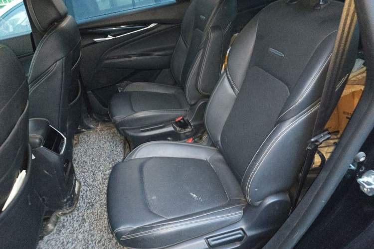 Used SAIC MAXUS G50 2020 1.5T Automatic Luxury Edition Left Rear Seat