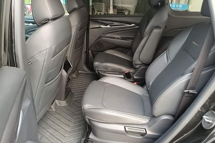 Used SAIC MAXUS G50 2020 1.5T Automatic Luxury Edition Left Rear Seat