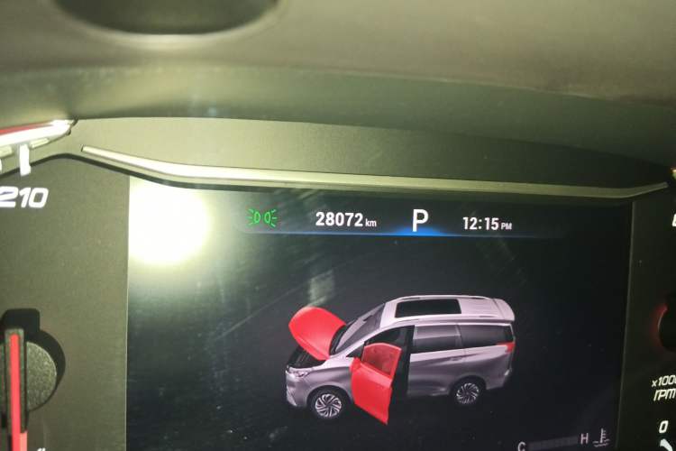 Used SAIC MAXUS G50 2020 1.5T Automatic Luxury Edition Odometer Close Up