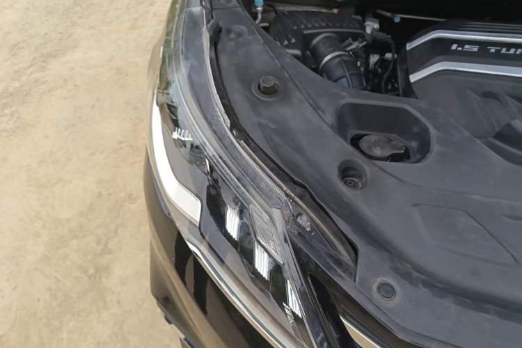 Used SAIC MAXUS G50 2020 1.5T Automatic Elite Edition Right Front Headlight
