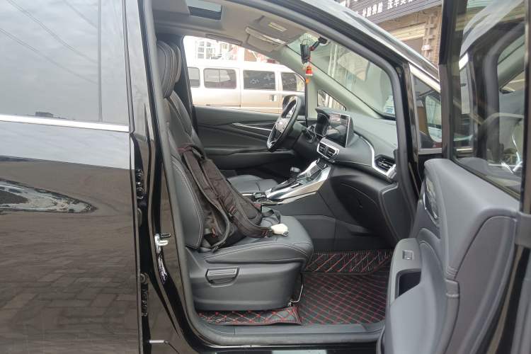 Used SAIC MAXUS G50 2020 1.5T Automatic Luxury Edition Right Front Seat