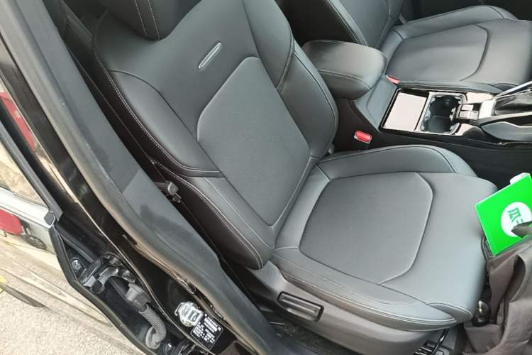 Used SAIC MAXUS G50 2020 1.5T Automatic Luxury Edition Right Front Seat