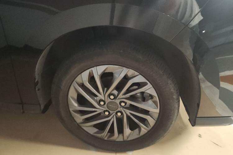 Used SAIC MAXUS G50 2020 1.5T Automatic Luxury Edition Right Front Wheel Hub
