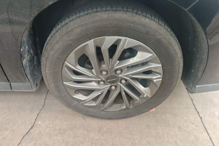 Used SAIC MAXUS G50 2020 1.5T Automatic Luxury Edition Right Front Wheel Hub