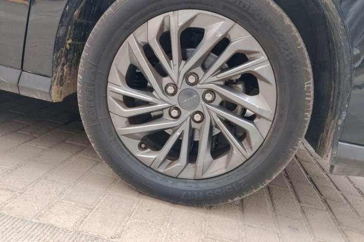 Used SAIC MAXUS G50 2020 1.5T Automatic Luxury Edition Right Front Wheel Hub