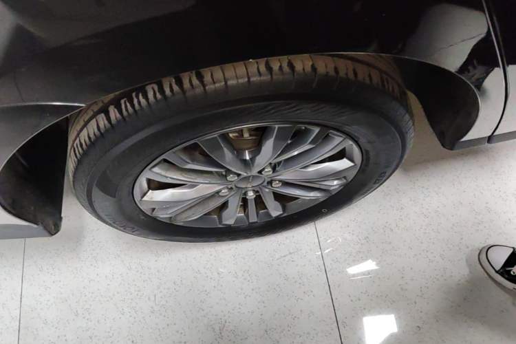 Used SAIC MAXUS G50 2020 1.5T Automatic Elite Edition Right Rear Wheel Hub