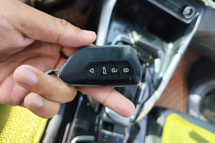 Used SAIC MAXUS G50 2020 1.5T Automatic Luxury Edition Vehicle Key