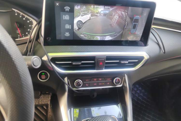 Used SAIC MAXUS G50 2020 1.5T Automatic Luxury Edition Audio And AC Panel