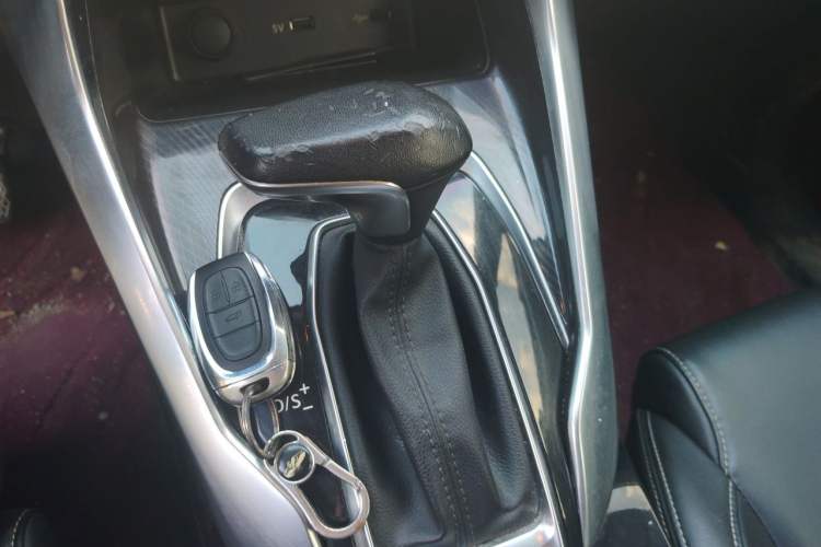 Used SAIC MAXUS G50 2020 1.5T Automatic Elite Edition Gear Lever