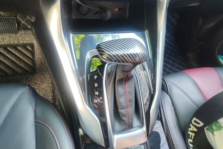 Used SAIC MAXUS G50 2020 1.5T Automatic Luxury Edition Gear Lever