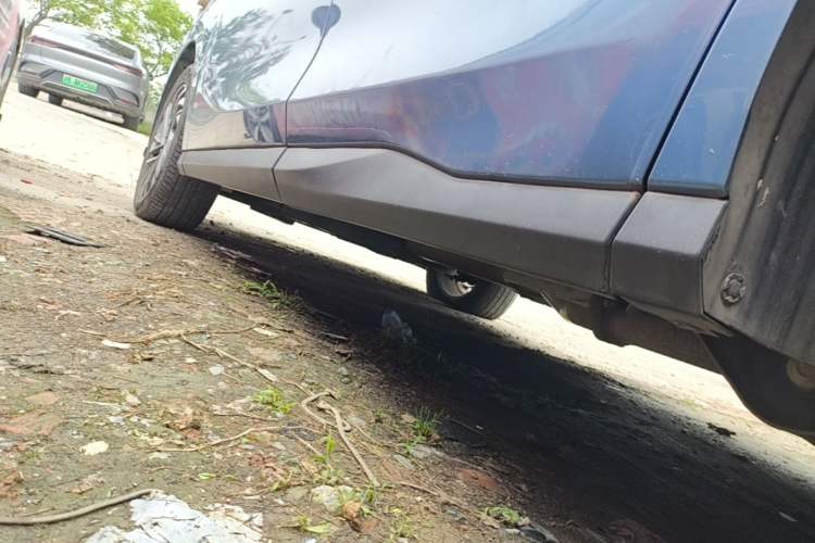 Used SAIC MAXUS G50 2020 1.5T Automatic Luxury Edition Left Side Sill
