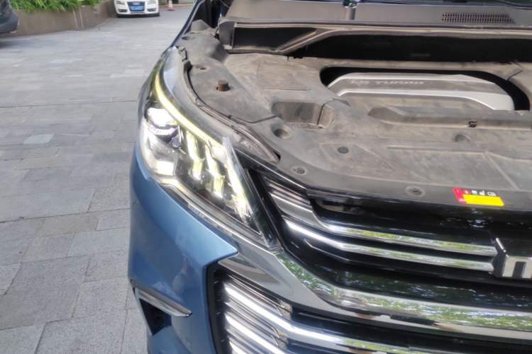 Used SAIC MAXUS G50 2020 1.5T Automatic Luxury Edition Right Front Headlight