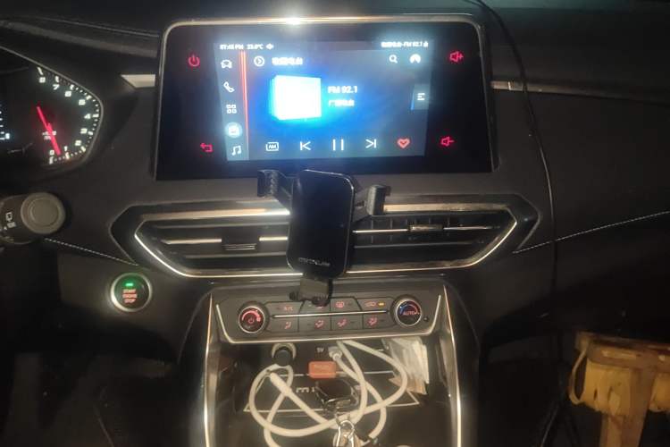 Used SAIC MAXUS G50 2020 1.5T Automatic Elite Edition Audio And AC Panel