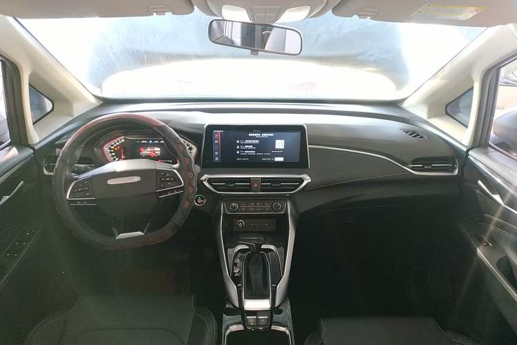 Used SAIC MAXUS G50 2020 1.5T Automatic Luxury Edition Center Console