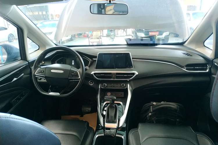 Used SAIC MAXUS G50 2020 1.5T Automatic Elite Edition Center Console