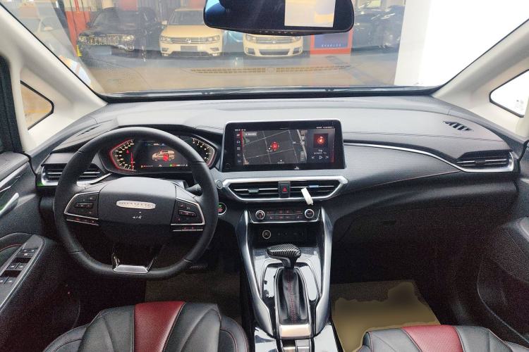 Used SAIC MAXUS G50 2020 1.5T Automatic Luxury Edition Center Console