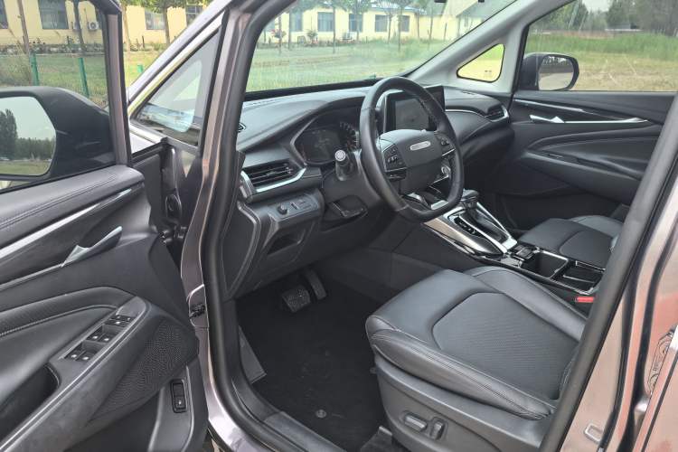 Used SAIC MAXUS G50 2020 1.5T Automatic Luxury Edition Left Front Seat