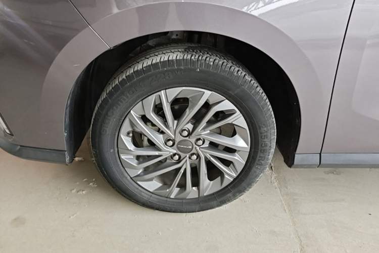 Used SAIC MAXUS G50 2020 1.5T Automatic Luxury Edition Left Front Wheel Hub