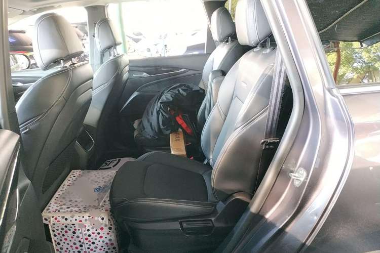 Used SAIC MAXUS G50 2020 1.5T Automatic Luxury Edition Left Rear Seat