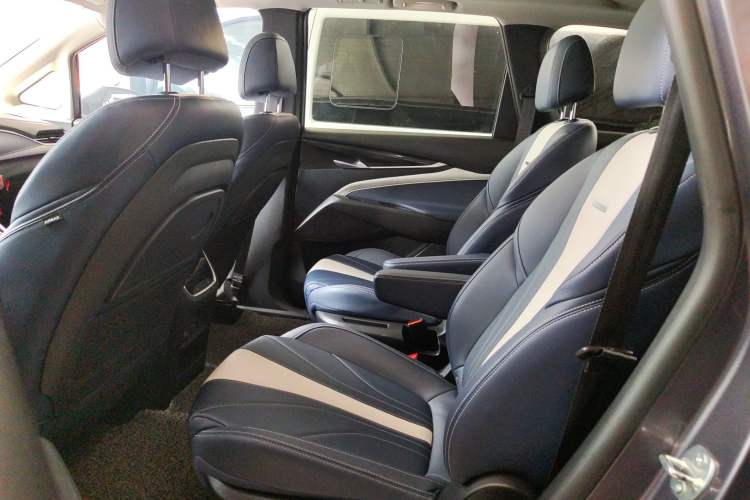 Used SAIC MAXUS G50 2020 1.5T Automatic Luxury Edition Left Rear Seat