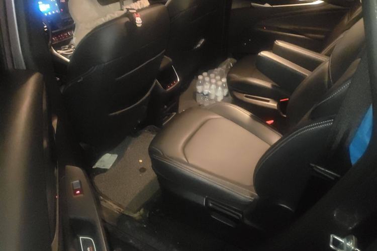 Used SAIC MAXUS G50 2020 1.5T Automatic Elite Edition Left Rear Seat