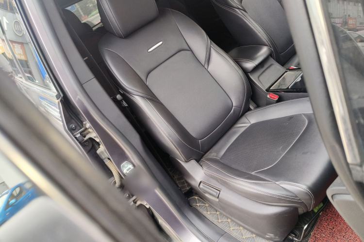 Used SAIC MAXUS G50 2020 1.5T Automatic Elite Edition Right Front Seat