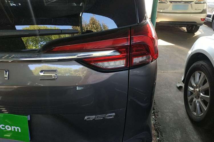 Used SAIC MAXUS G50 2020 1.5T Automatic Luxury Edition Right Rear Taillight