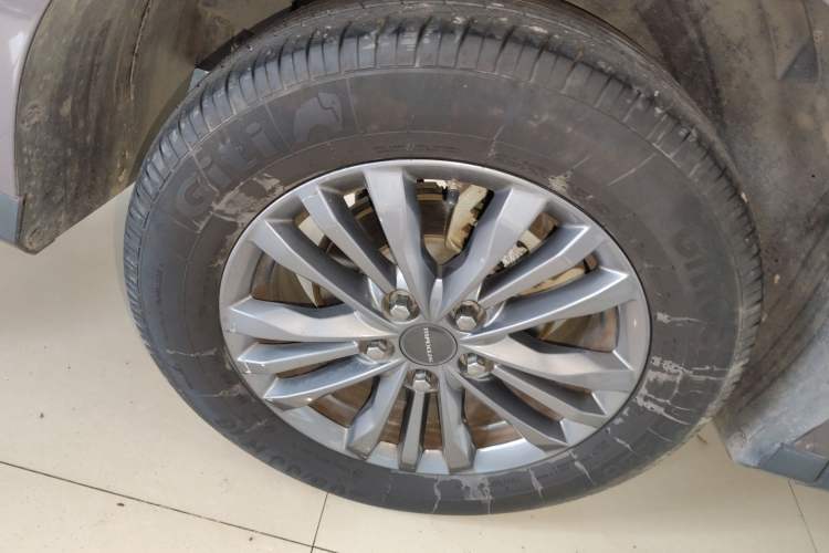 Used SAIC MAXUS G50  Right Rear Wheel Hub
