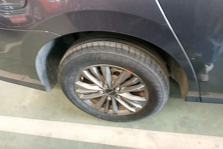 Used SAIC MAXUS G50 2020 1.5T Automatic Elite Edition Right Rear Wheel Hub