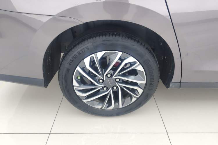 Used SAIC MAXUS G50 2020 1.5T Automatic Luxury Edition Right Rear Wheel Hub