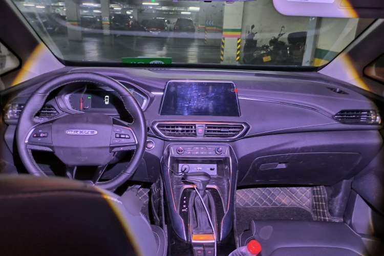 Used SAIC MAXUS G50 2020 1.5T Automatic Elite Edition Center Console