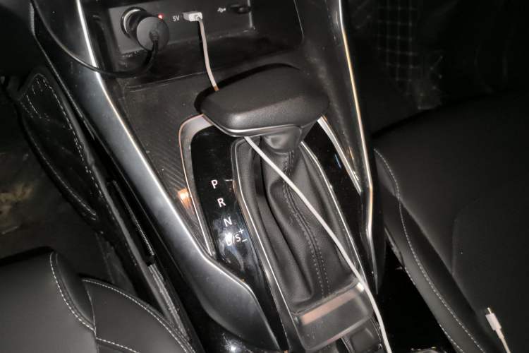 Used SAIC MAXUS G50 2020 1.5T Automatic Elite Edition Gear Lever