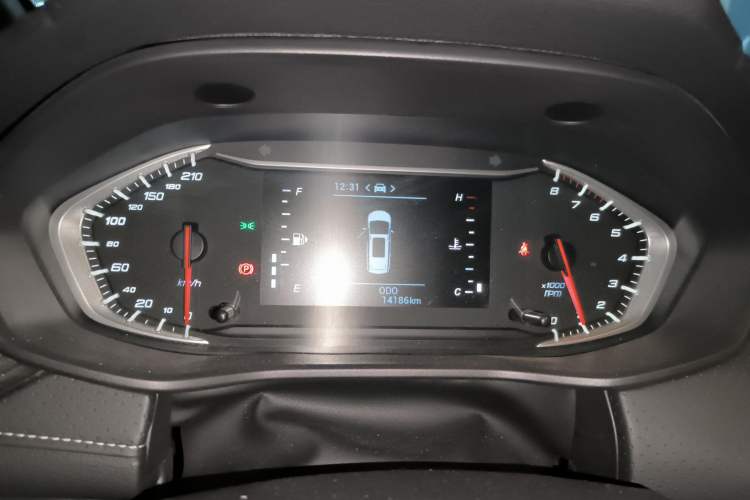 Used SAIC MAXUS G50 2020 1.5T Automatic Elite Edition Instrument Cluster