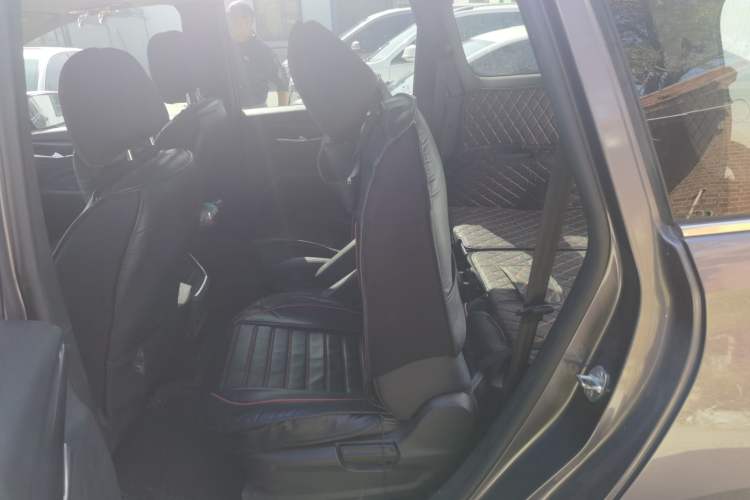 Used SAIC MAXUS G50 2020 1.5T Automatic Luxury Edition Left Rear Seat