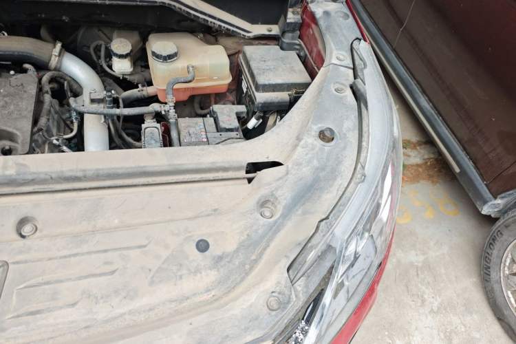 Used SAIC MAXUS G50 2020 1.5T Automatic Luxury Edition Engine Bay Left