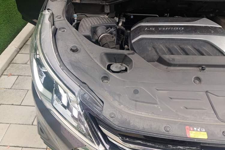 Used SAIC MAXUS G50 2020 1.5T Automatic Luxury Edition Engine Bay Right