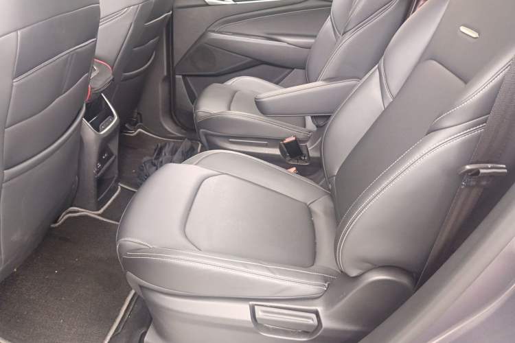 Used SAIC MAXUS G50 2020 1.5T Automatic Luxury Edition Left Rear Seat