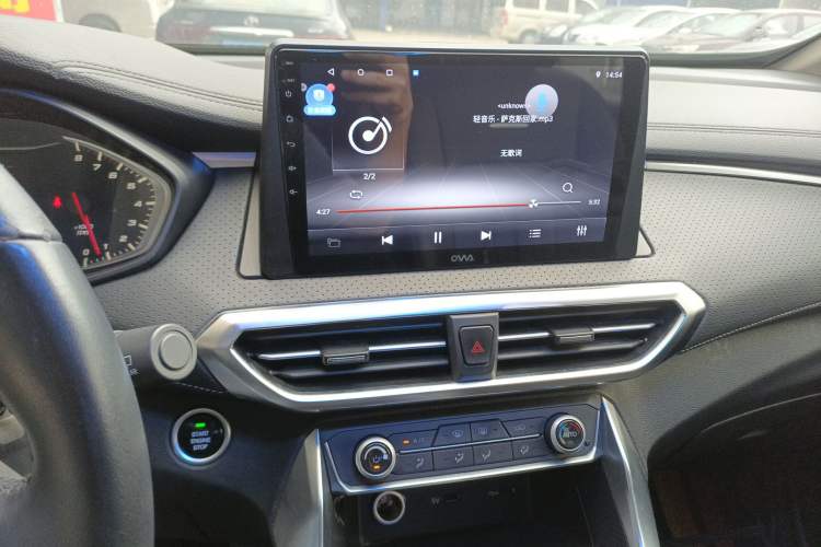 Used SAIC MAXUS G50 2020 1.5T Automatic Elite Edition Audio And AC Panel