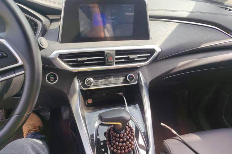 Used SAIC MAXUS G50 2020 1.5T Automatic Elite Edition Audio And AC Panel