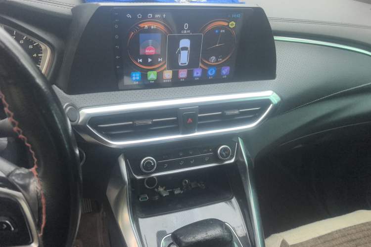 Used SAIC MAXUS G50 2020 1.5T Automatic Luxury Edition Audio And AC Panel