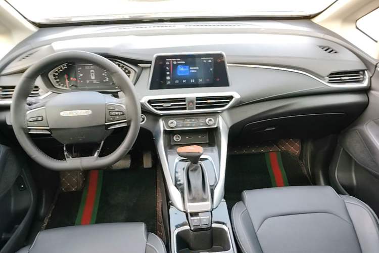 Used SAIC MAXUS G50 2020 1.5T Automatic Elite Edition Center Console