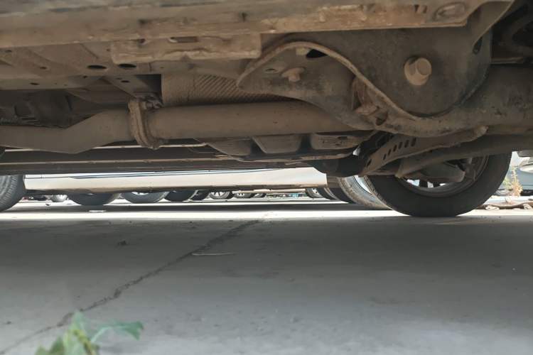 Used SAIC MAXUS G50 2020 1.5T Automatic Elite Edition Chassis Rear Left