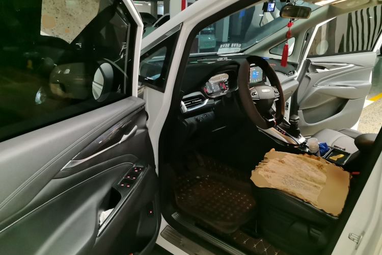 Used SAIC MAXUS G50 2020 1.5T Automatic Elite Edition Driver Seat