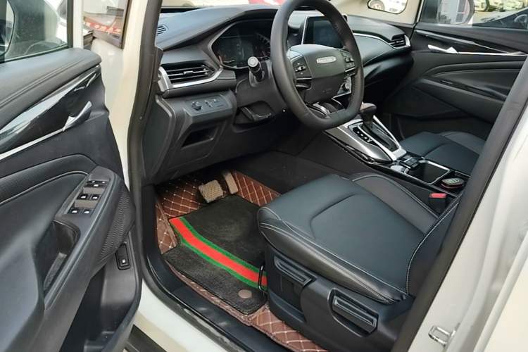 Used SAIC MAXUS G50 2020 1.5T Automatic Elite Edition Driver Seat
