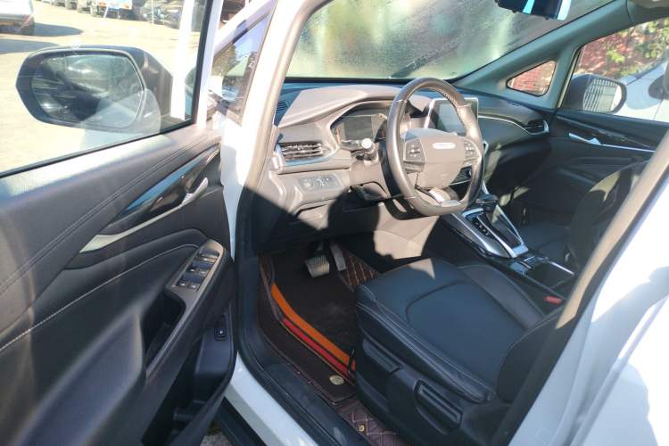 Used SAIC MAXUS G50 2020 1.5T Automatic Elite Edition Driver Seat