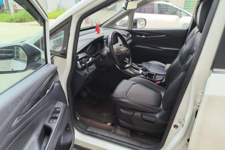 Used SAIC MAXUS G50 2020 1.5T Automatic Elite Edition Driver Seat
