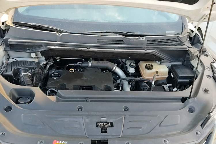 Used SAIC MAXUS G50 2020 1.5T Automatic Elite Edition Engine Bay