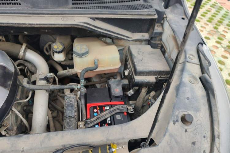 Used SAIC MAXUS G50 2020 1.5T Automatic Elite Edition Engine Bay Left