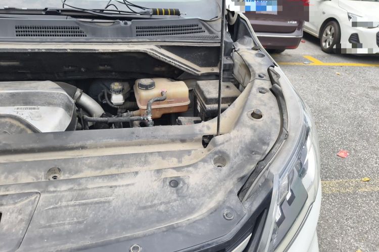 Used SAIC MAXUS G50 2020 1.5T Automatic Elite Edition Engine Bay Left